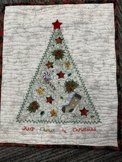 Free Motion Christmas Tree Class by Shirley Pyle.